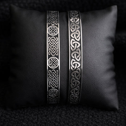 Vowryn Infinity Knot Titanium Cuff
