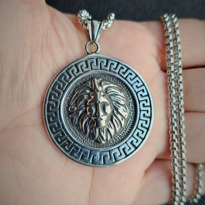 Vowryn Sovereign Lion Necklace