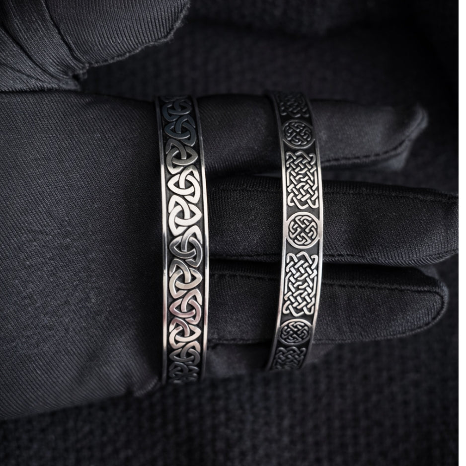 Vowryn Infinity Knot Titanium Cuff