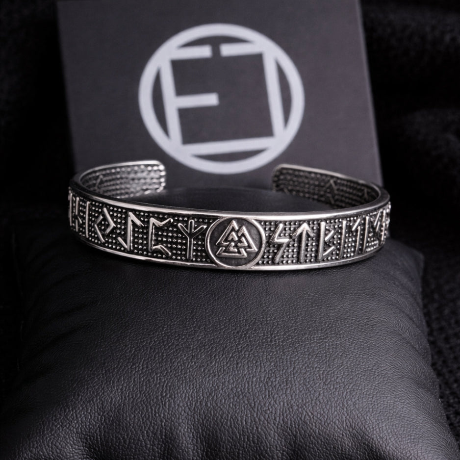 Vowryn Runebound Valknut Bracelet