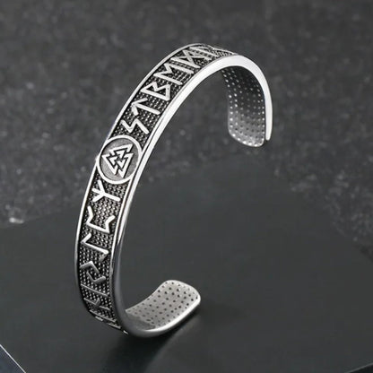 Vowryn Runebound Valknut Bracelet