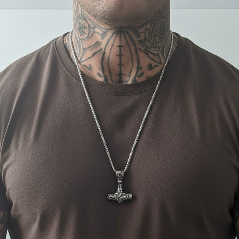 Vowryn Stormbearer Mjolnir Necklace