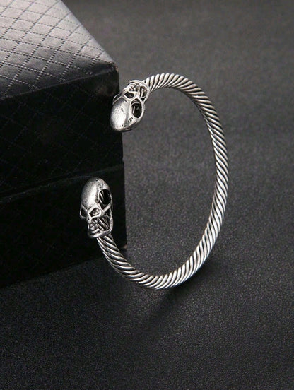 Vowryn Mortalis Skull Cuff