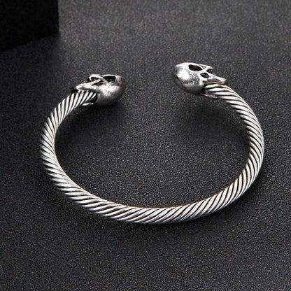 Vowryn Mortalis Skull Cuff