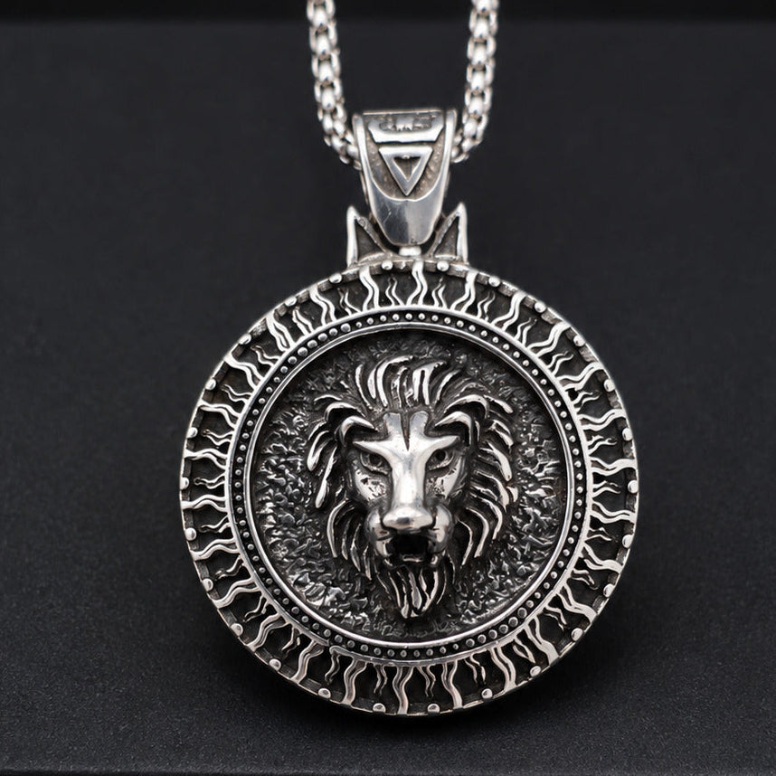 Vowryn Solmane Lion Medallion