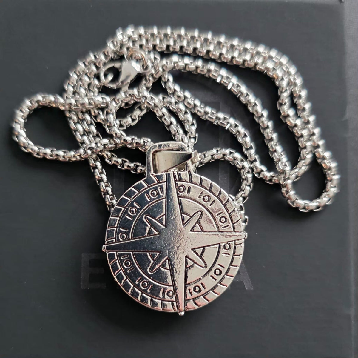 Vowryn True North Compass Rose Necklace
