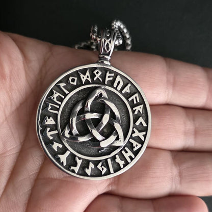 Vowryn Grand Rune Triquetra Medallion