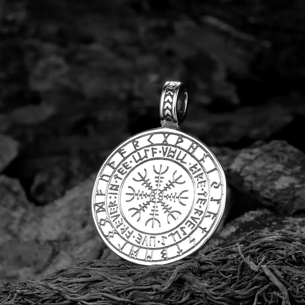 Vowryn Worldtree Helm of Awe Necklace