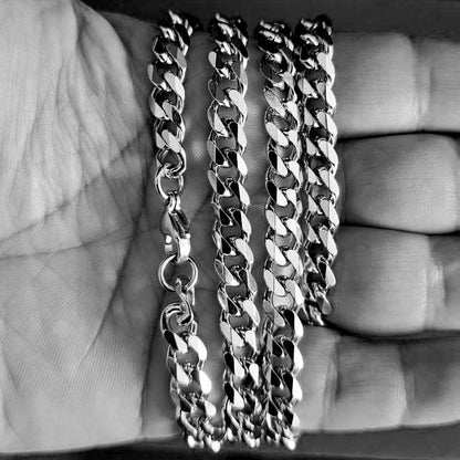 Vowryn Titan Cuban Chain Necklace