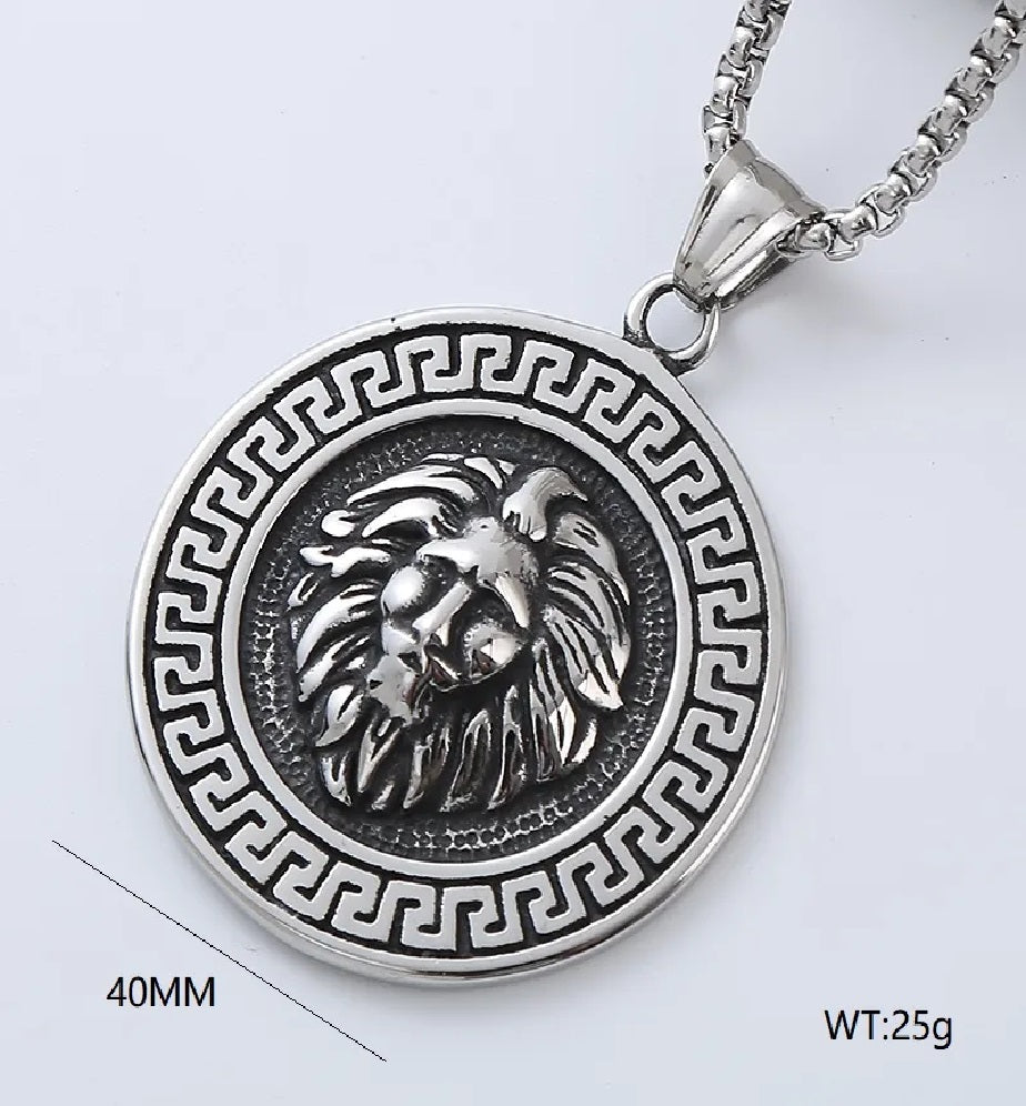 Vowryn Sovereign Lion Necklace
