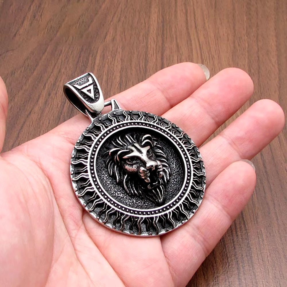 Vowryn Solmane Lion Medallion