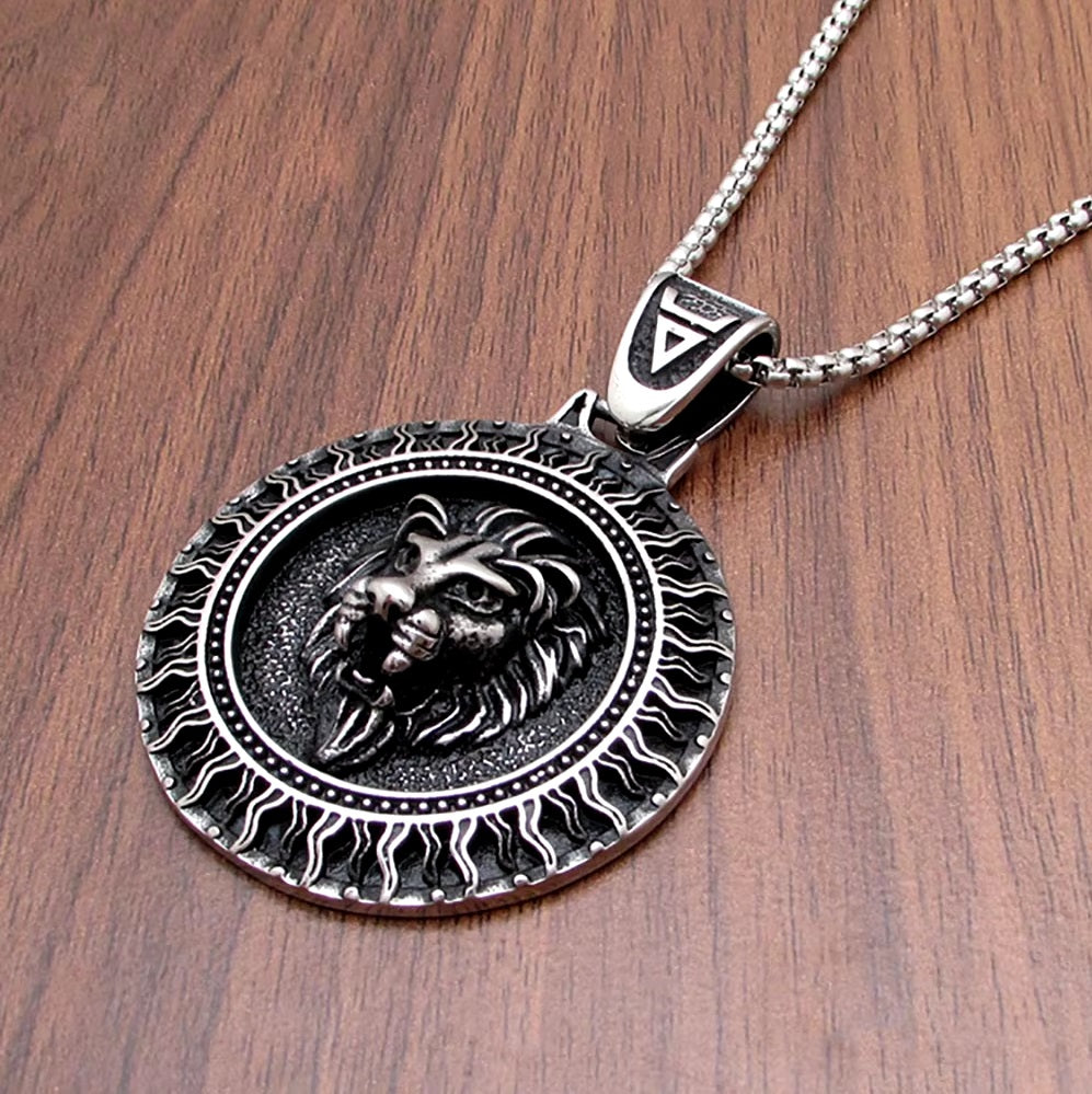 Vowryn Solmane Lion Medallion