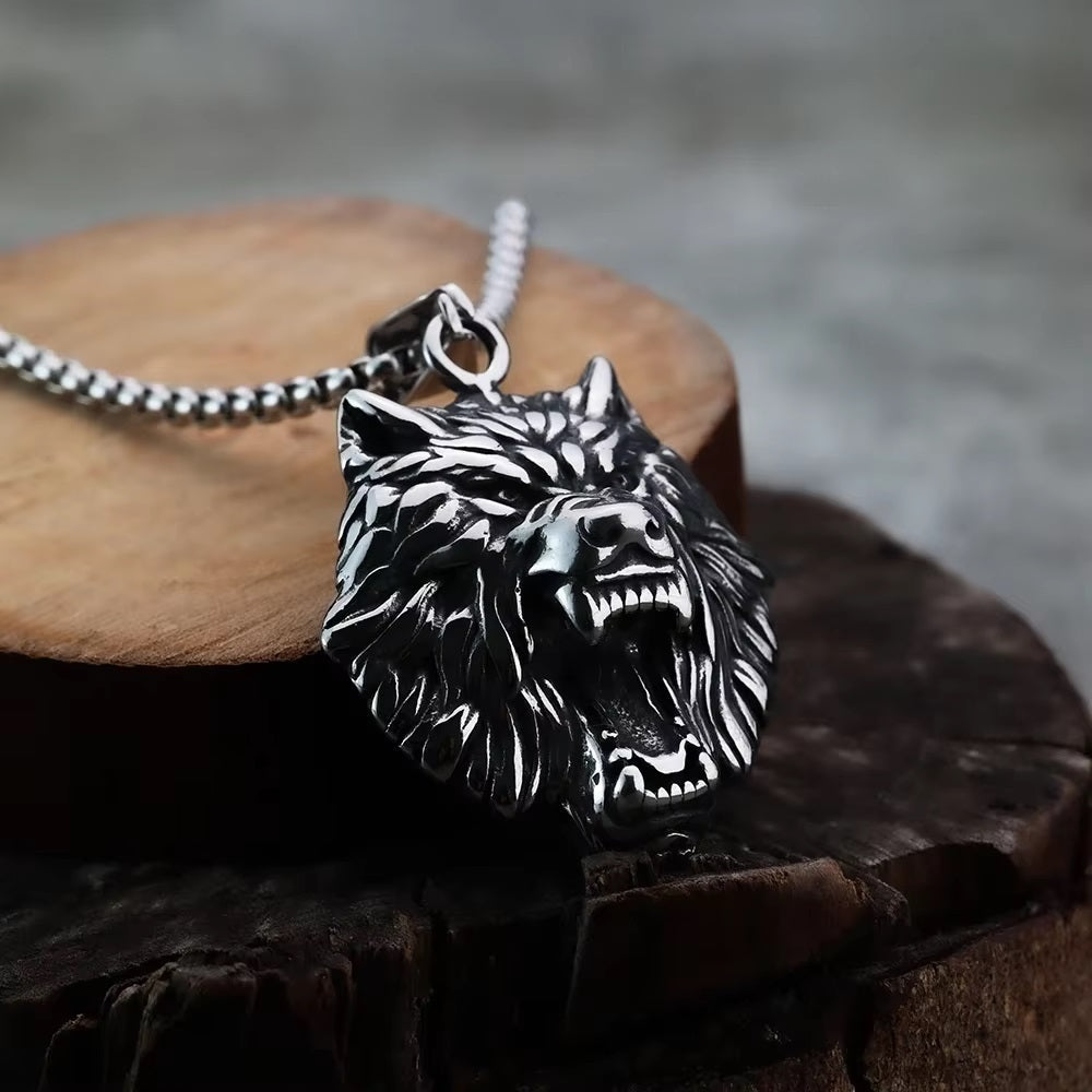 Vowryn Untamed Fenrir Necklace