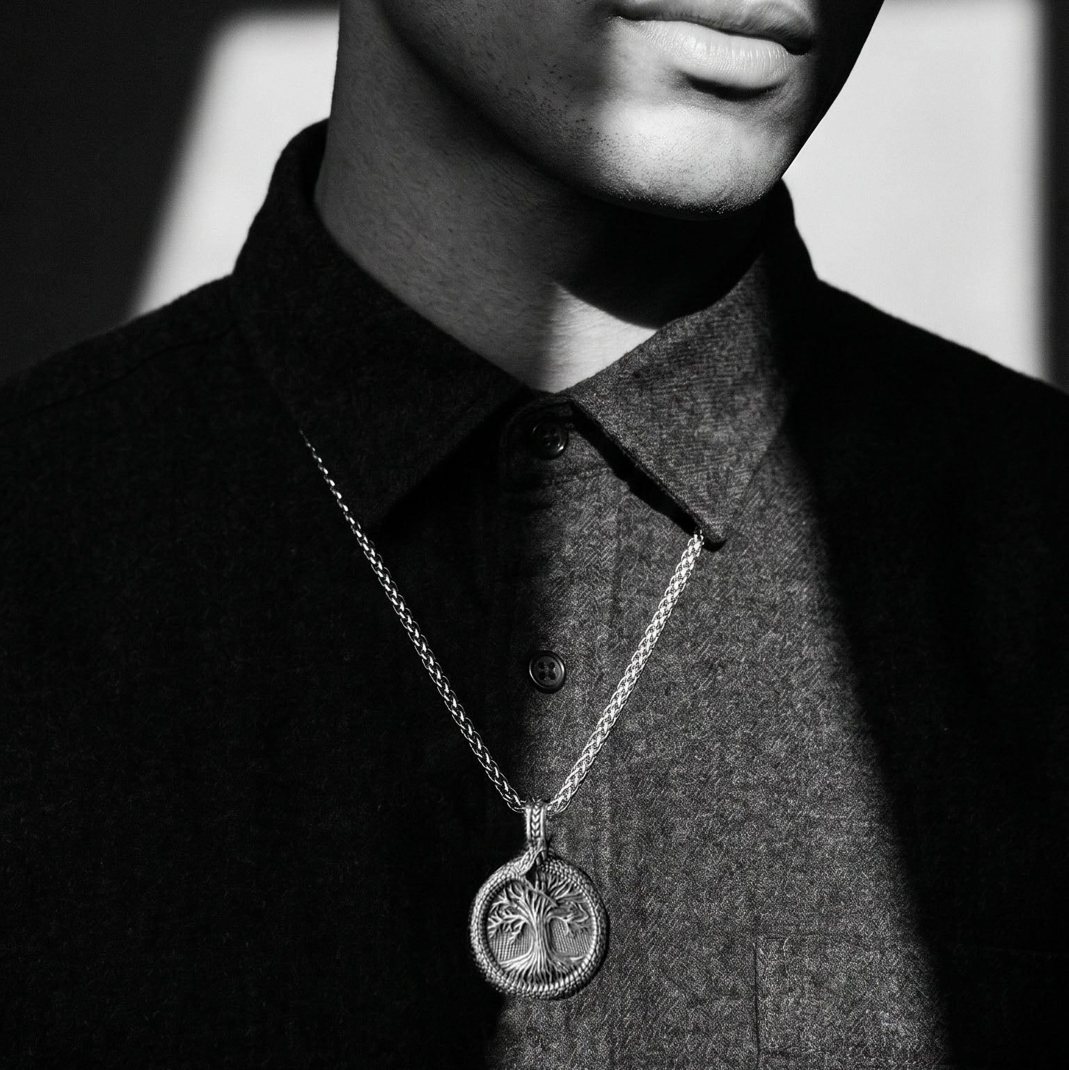 Vowryn Worldtree Helm of Awe Necklace