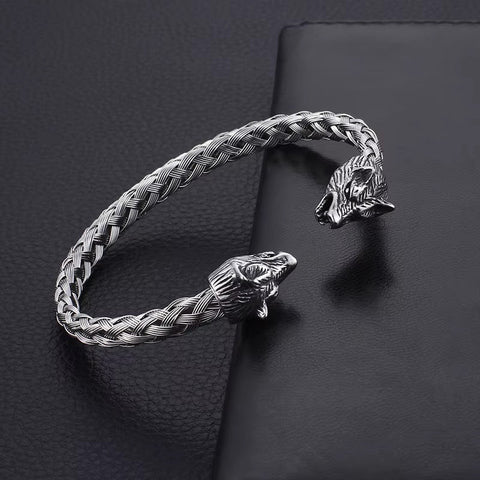 Vowryn Wolfcrest Steel Bracelet